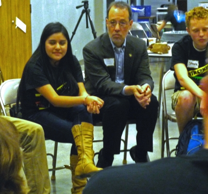 Senator_with_youth_0.jpg