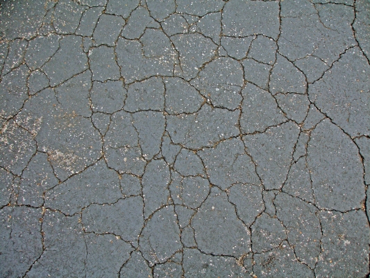 cracked_concrete_0.jpg